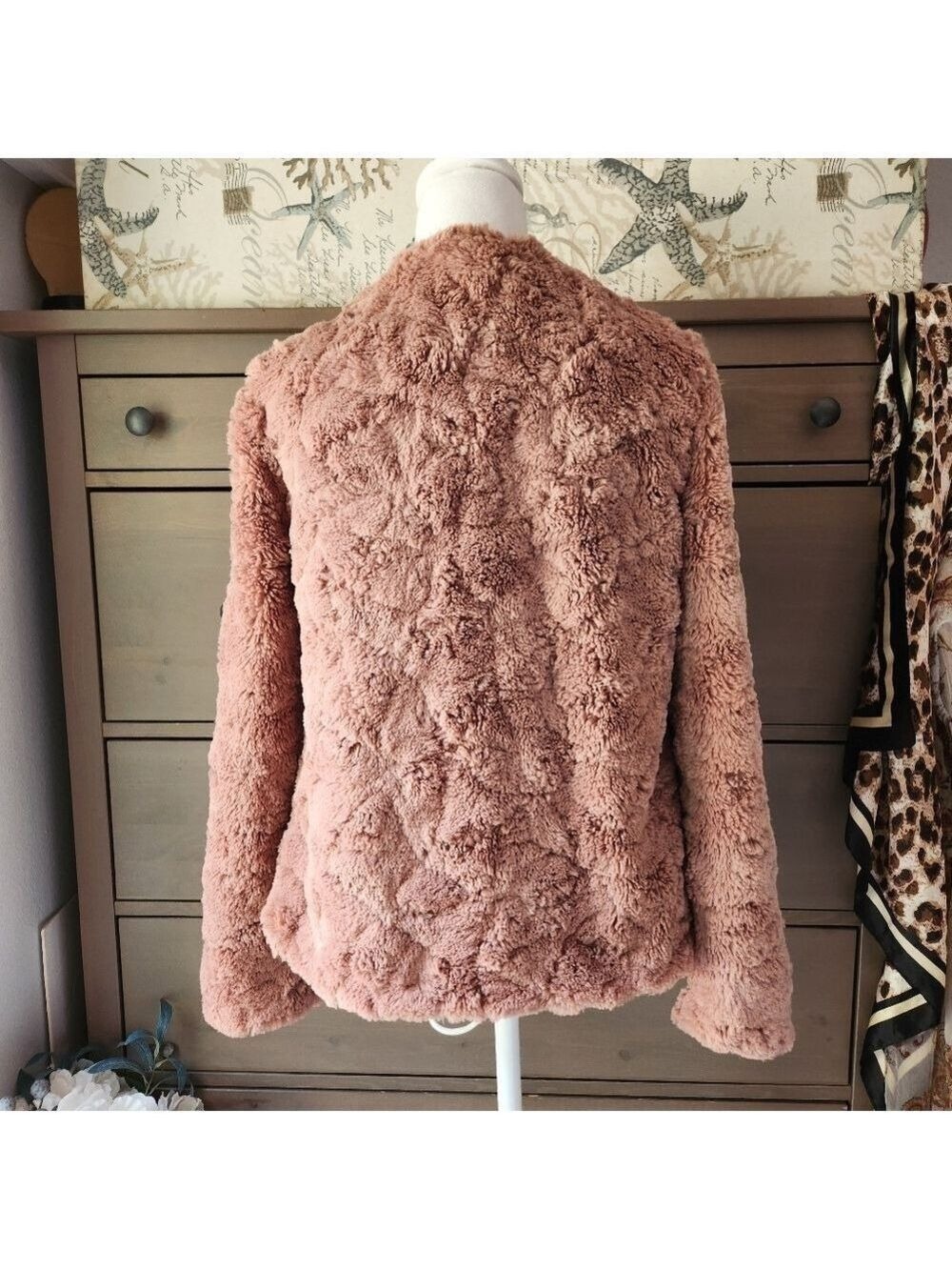 BB Dakota Blush Faux Fur Coat - Picture 4 of 9